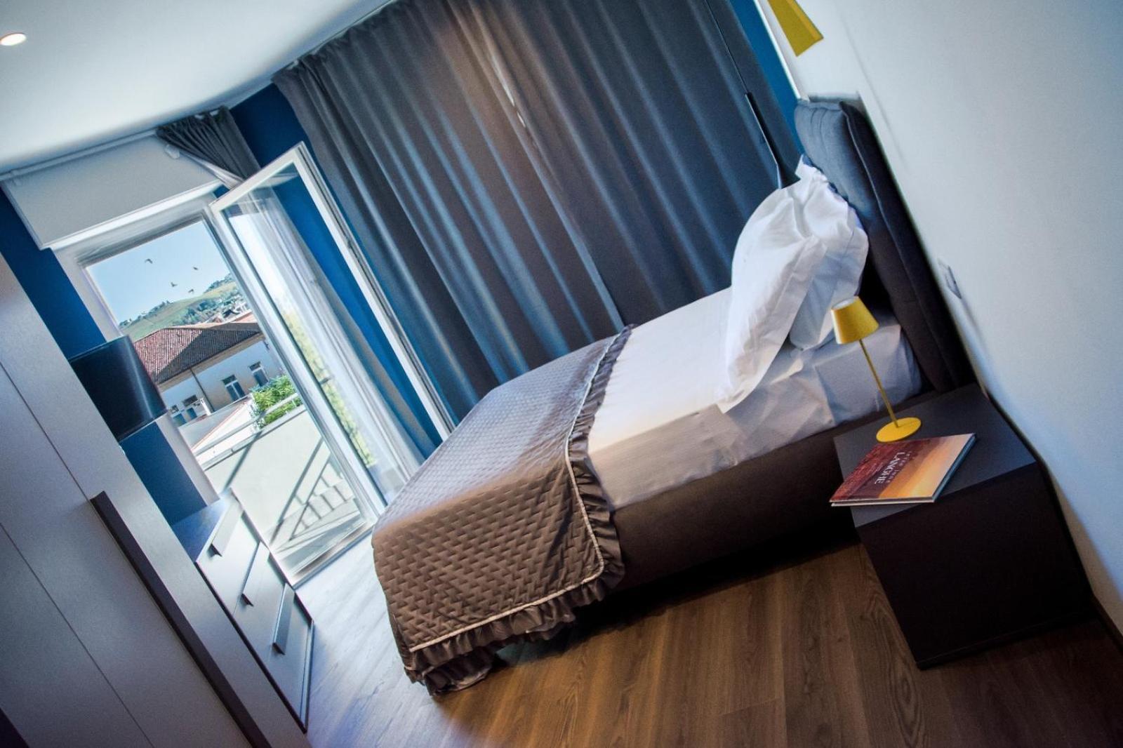Ninary Apartments A Due Passi Dal Centro Storico Алба Екстериор снимка